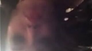 Пейдж трахает дилдо ее задницу - порно видео