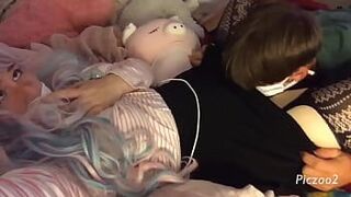 парень лижет писю аниме девушке и она кончает - порно видео