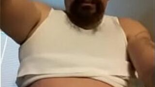 Андре Перес де Вакавиль показывает свой пенис - порно видео