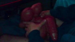 Куклу-футу пристыковали и наполнили - порно видео