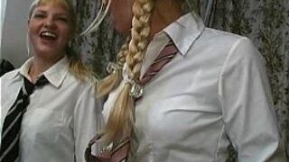 Студентки становятся липкими от нескольких камшотов - порно видео