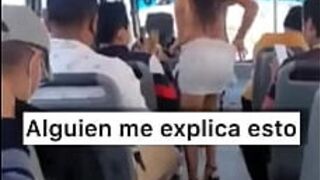 Голая шлюха автобус - порно видео