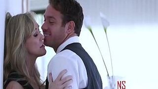 Сводный сын, не кончай внутрь.. Я могу быть твоей или что-то в этом роде - Брэнди Лав - порно видео