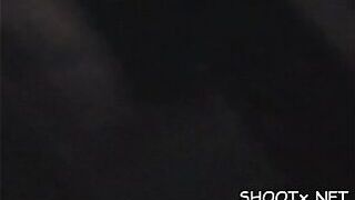 Шлюховатая тинка проверяет свою глубокую глотку мужским членом - порно видео