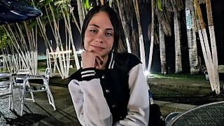 Мой лучший друг хочет попробовать со мной секс, и я говорю да. - порно видео